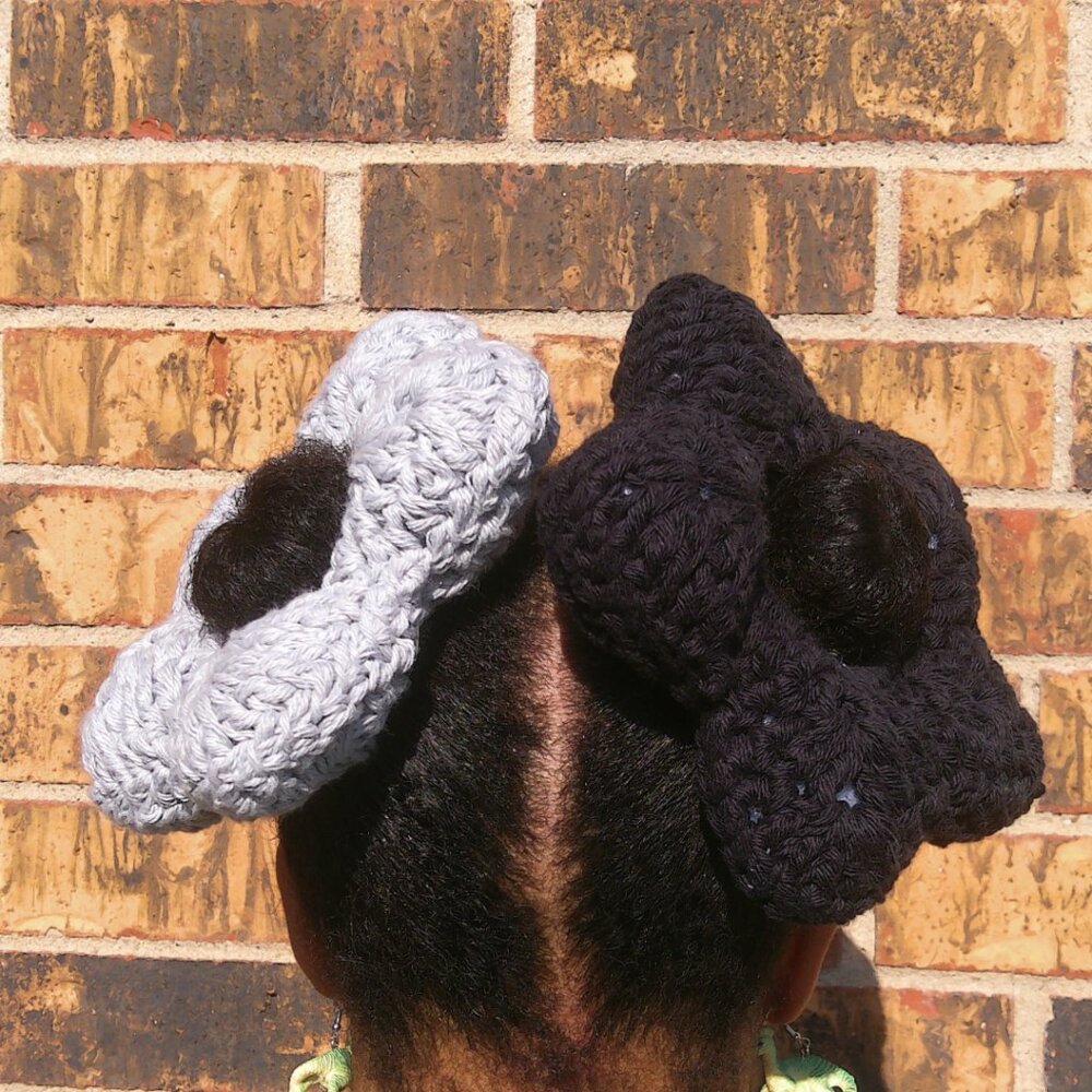 Star Scrunchie - Picture 2 of 2